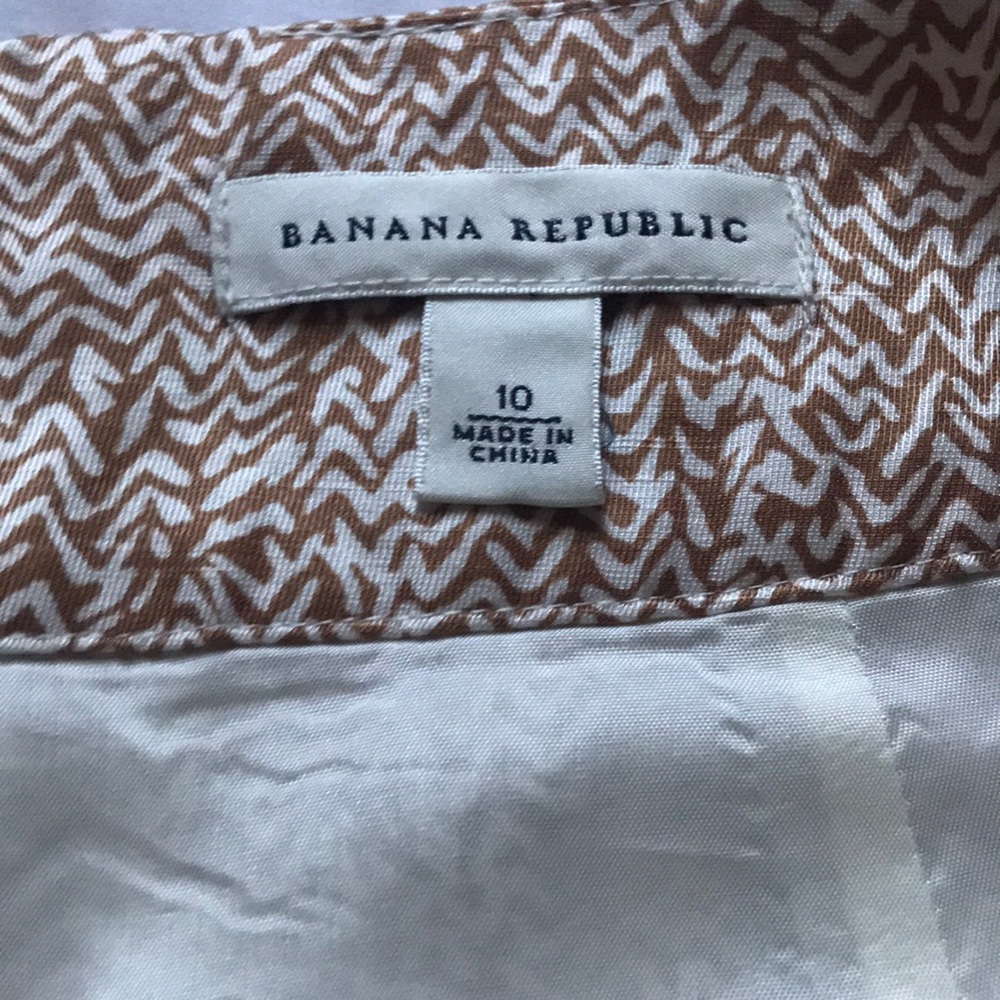 Banana Republic skirt. Size 10. - Picture 3 of 4